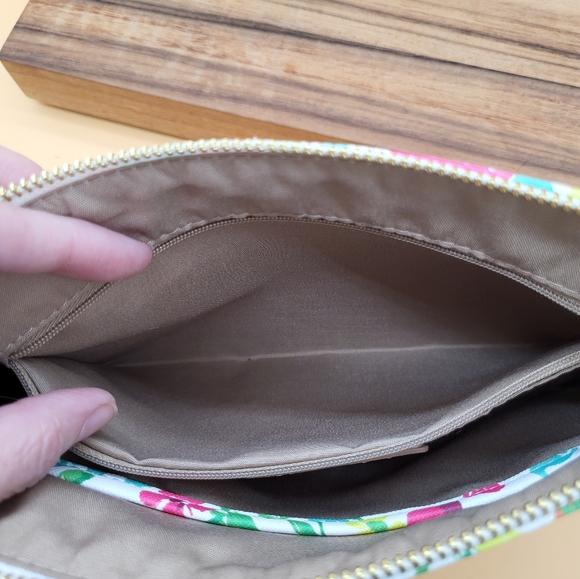 Nanette Lepore Large Floral Clutch/Cosmetic Pouch, Detachable Strap, Like New - Picture 7 of 8